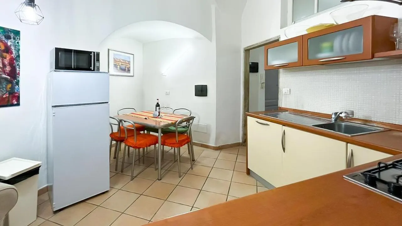 Apartment Via Dei Benci Florence Italy